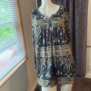 a. jesdani Blue/Tan Paisley Split neck Tunic, size 2X